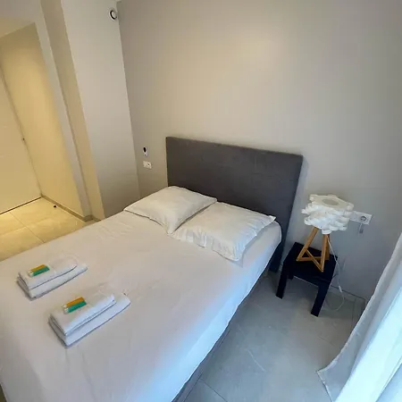 Apartment A085-splendide Refait Neuf Avec Vue Vallauris